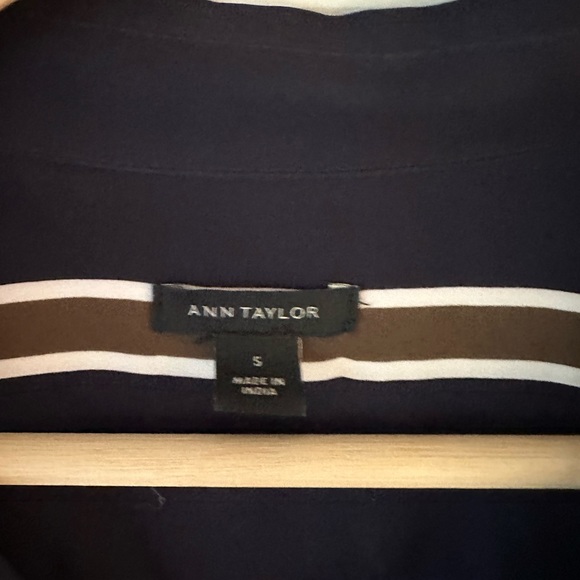 Ann Taylor Blouse - Picture 3 of 4